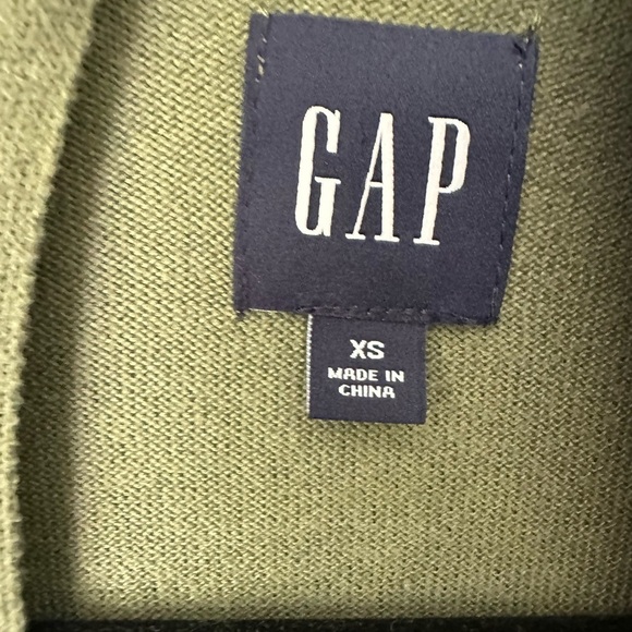 NWOT GAP Ribbed Cardigan. Size XS. - Picture 6 of 8